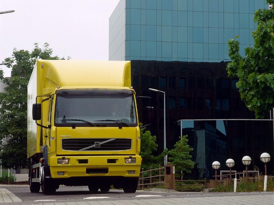  Volvo FL 2000 года  (фото 4 из 22)